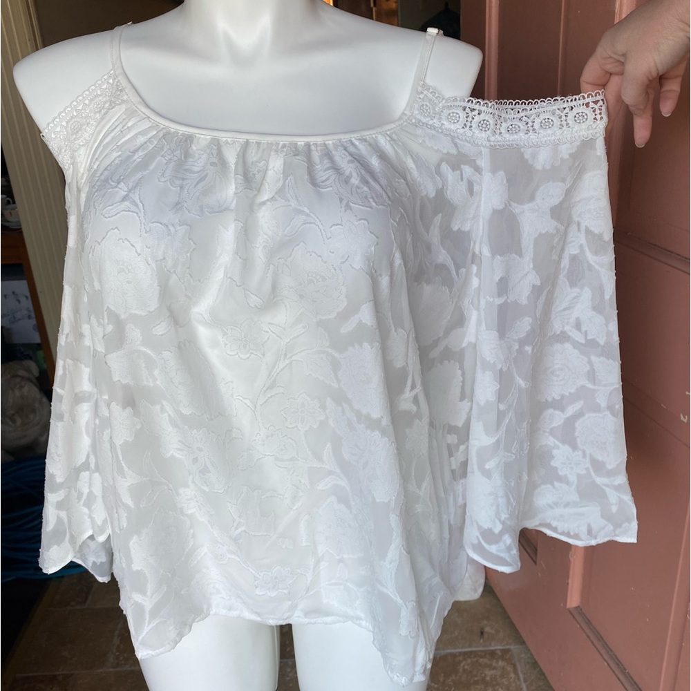 SHEIN white lace cold shoulder top, M